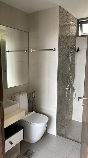 SUITES 28 7