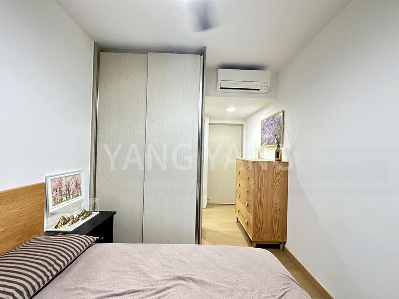 TREASURE AT TAMPINES 8