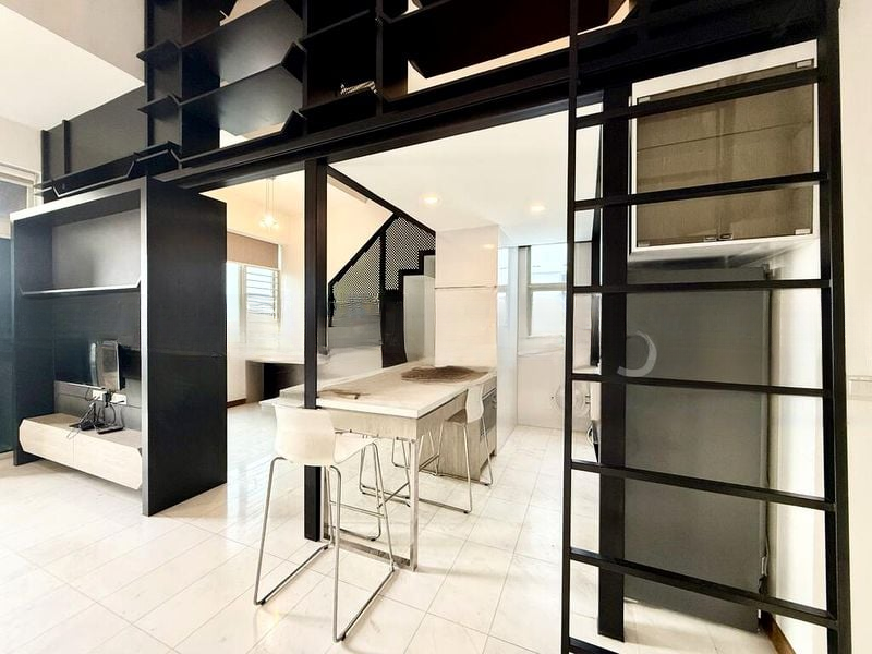 SELETAR HILLS ESTATE 8