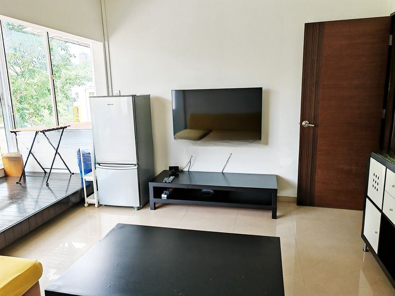 HOLLYWOOD APARTMENTS 3