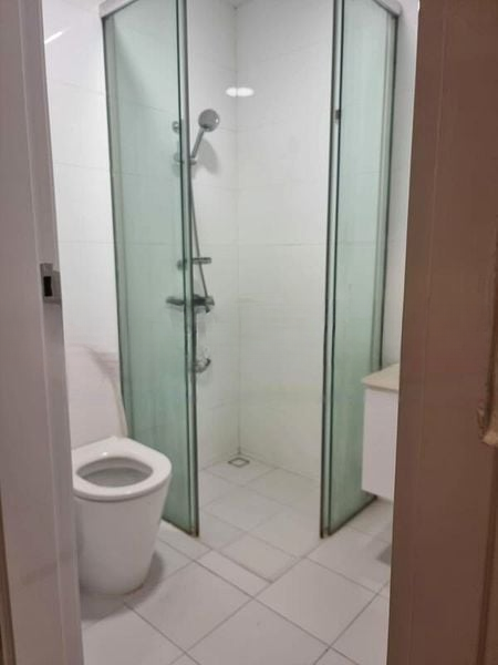 # 1 SUITES 6