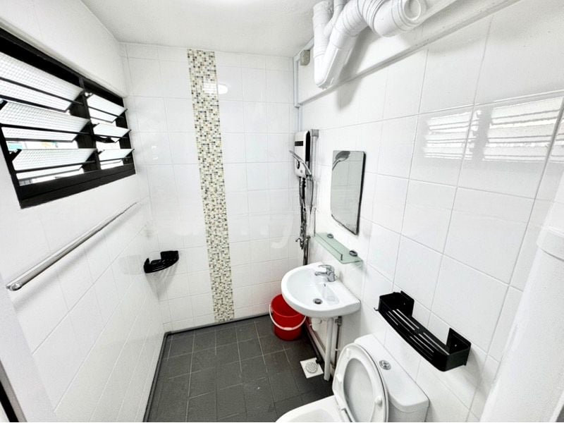 SERANGOON NTH AVE 1 6