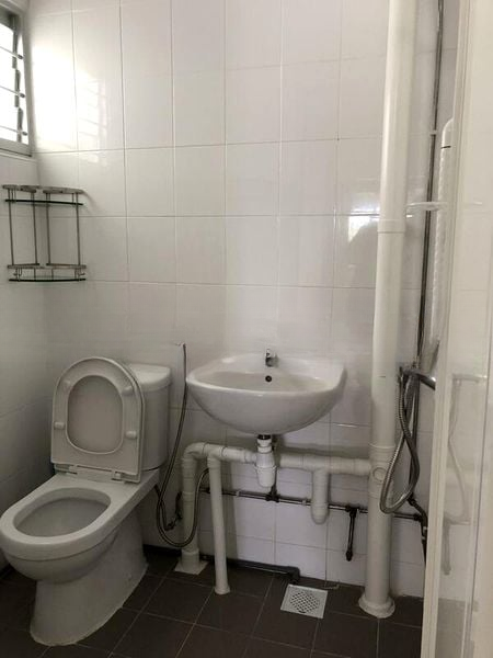 BEDOK RESERVOIR RD 7