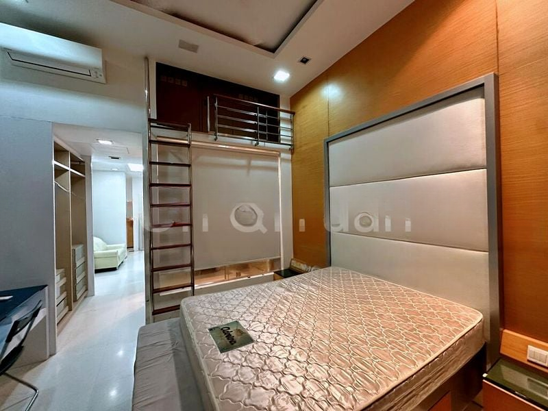 INTERNATIONAL PLAZA 6