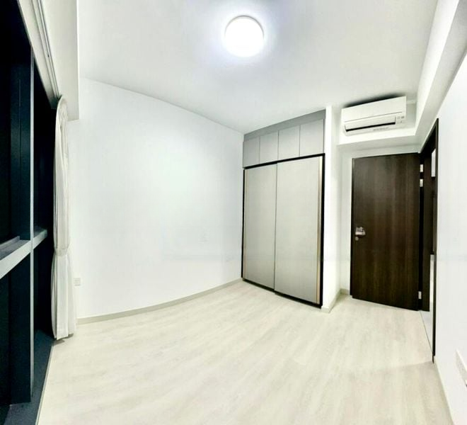 RIVERFRONT RESIDENCES 4