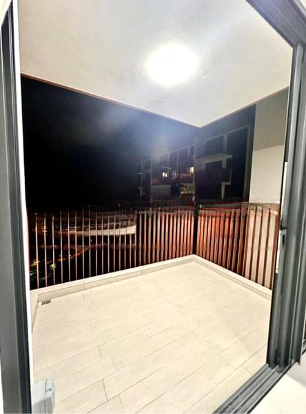 RIVERFRONT RESIDENCES 7