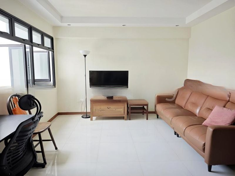 WELLINGTON CIRCLE 10