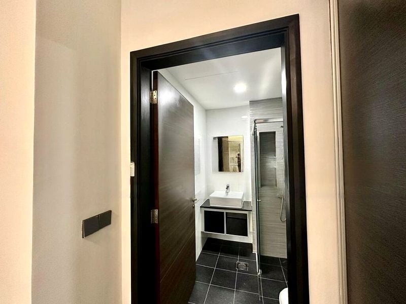 CRYSTAL HEIGHTS 8