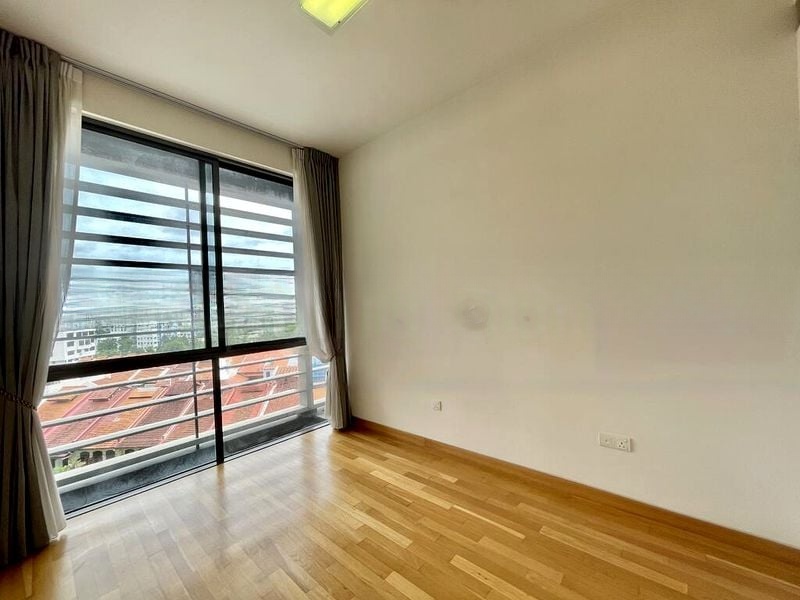 URBAN SUITES 15