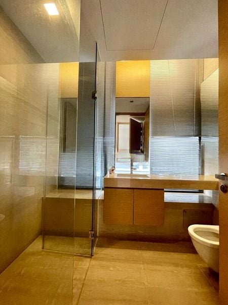 URBAN SUITES 13