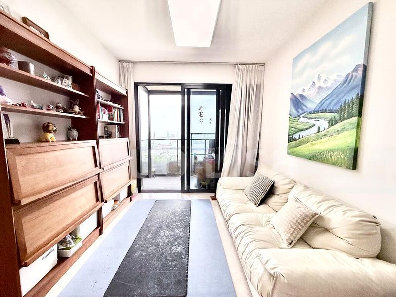 AVENUE SOUTH RESIDENCE 6