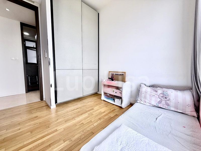 AVENUE SOUTH RESIDENCE 12