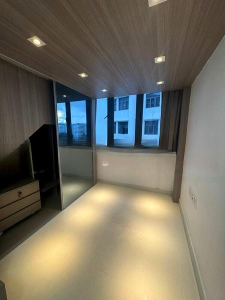 URBAN VISTA 7