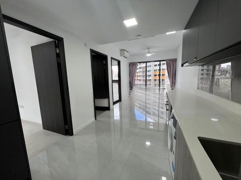 RIVERFRONT RESIDENCES 5