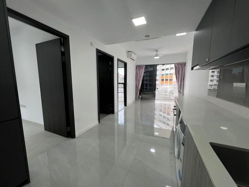 RIVERFRONT RESIDENCES 7