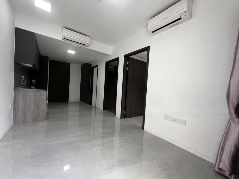 RIVERFRONT RESIDENCES 6