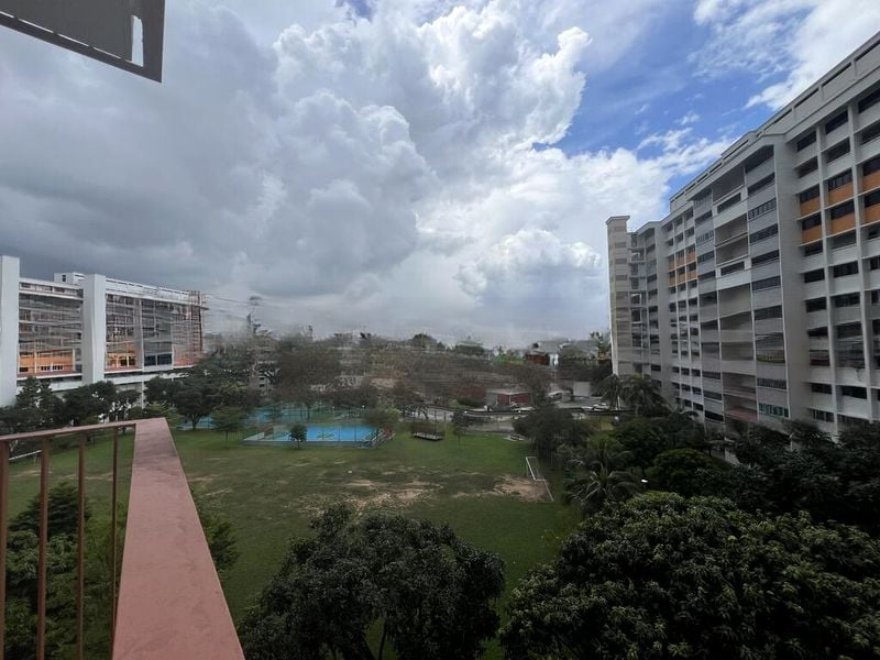 RIVERFRONT RESIDENCES 9