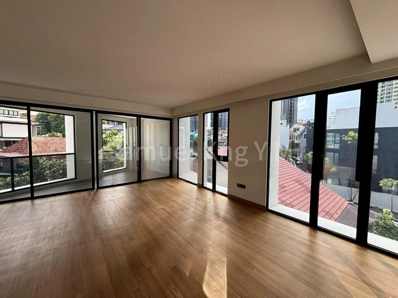 WHITE HOUSE RESIDENCES 2