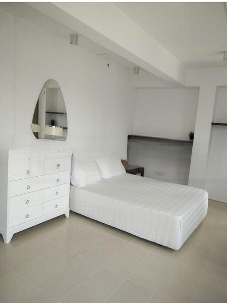 MACKENZIE REGENCY 1