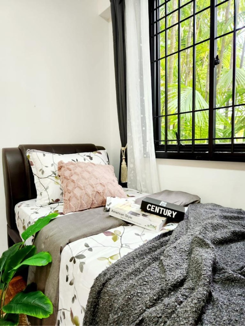 CENTRAL GREEN CONDOMINIUM 13