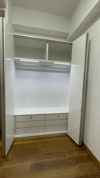 KINGSFORD . HILLVIEW PEAK 2