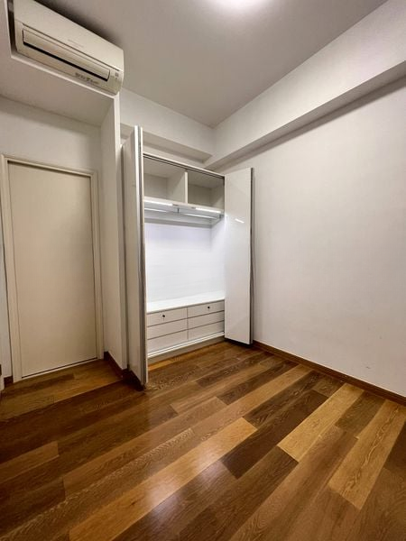 KINGSFORD . HILLVIEW PEAK 6