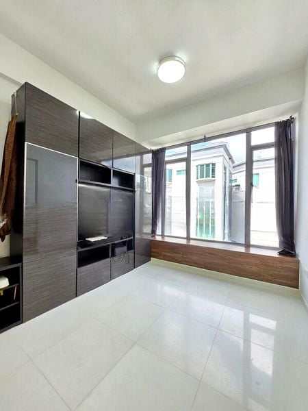 THE SILVER FIR 6