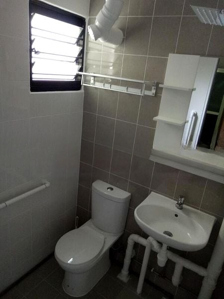 BEDOK RESERVOIR RD 7