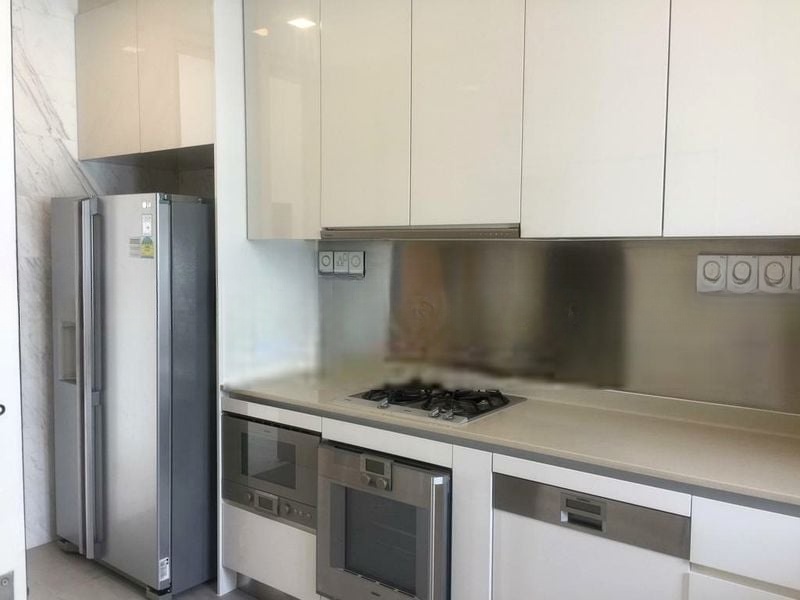 111 EMERALD HILL 1