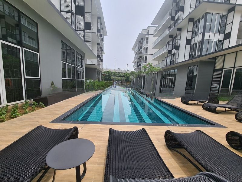 THE VERANDAH RESIDENCES 1