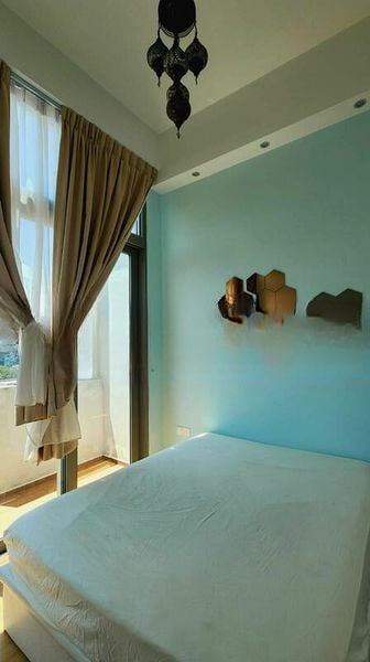 KINGSFORD . HILLVIEW PEAK 5