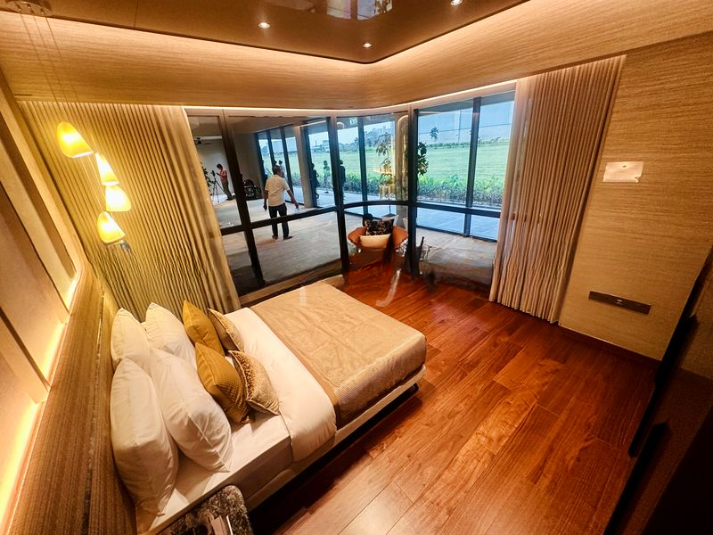 ONE MARINA GARDENS 10