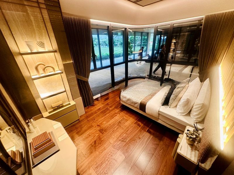 ONE MARINA GARDENS 15