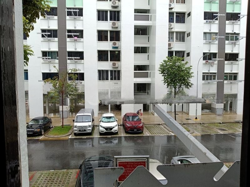 YISHUN AVE 9 12