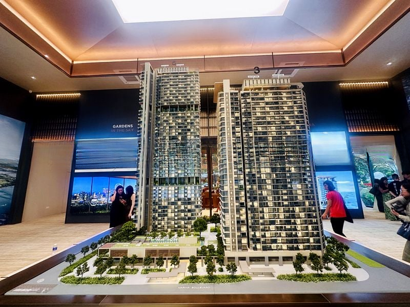 ONE MARINA GARDENS 6