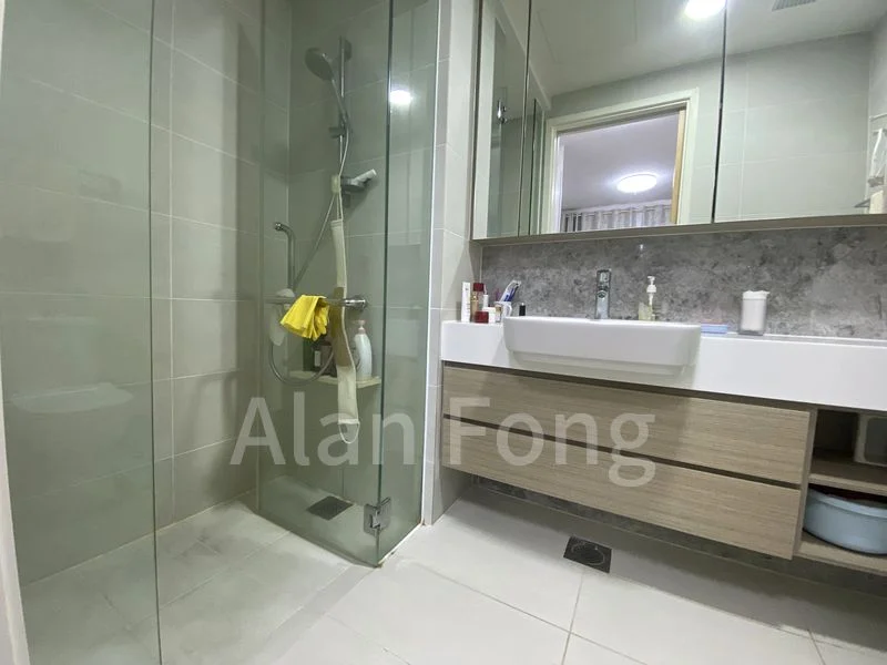 THE LAKEFRONT RESIDENCES 2