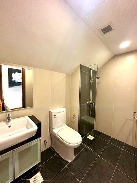 EASTWOOD REGENCY 4