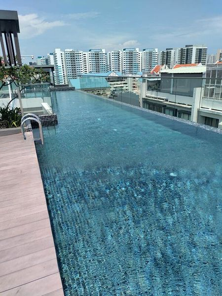 THE WATER EDGE 2