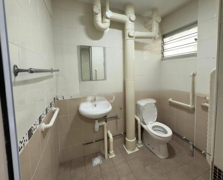 JURONG EAST ST 21 10