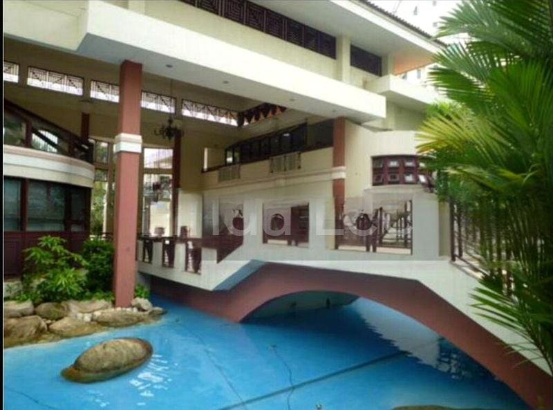 ORCHID PARK CONDOMINIUM 13