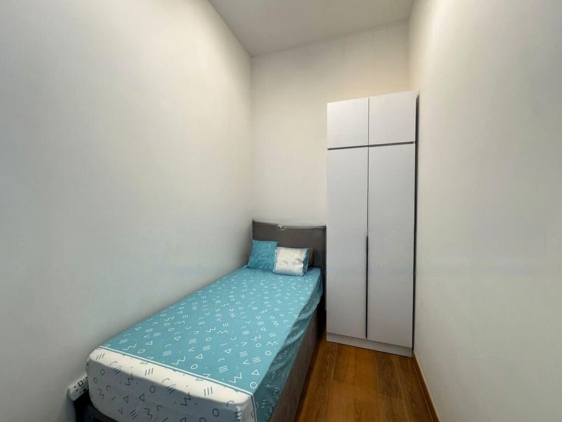 KINGSFORD . HILLVIEW PEAK 6