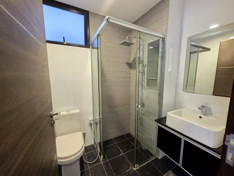 CRYSTAL HEIGHTS 4