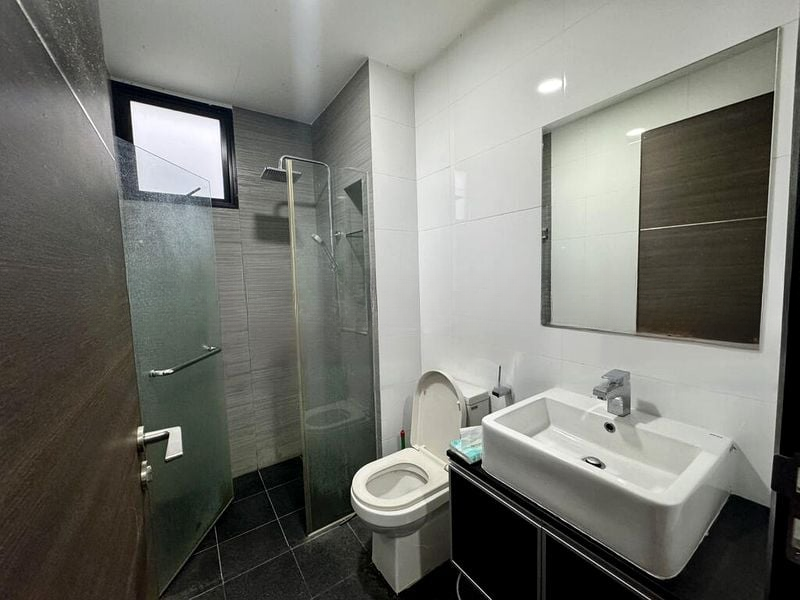CRYSTAL HEIGHTS 6