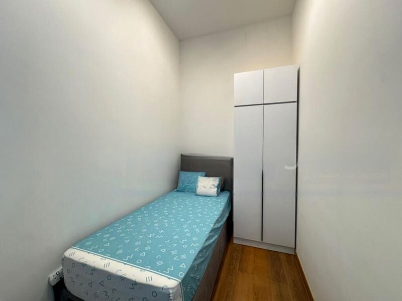 KINGSFORD . HILLVIEW PEAK 2