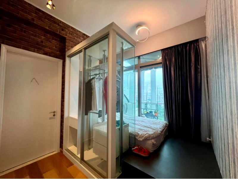 KINGSFORD . HILLVIEW PEAK 4