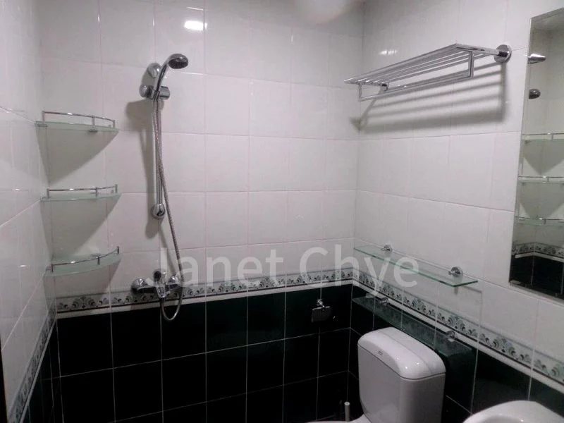 INTERNATIONAL PLAZA 8