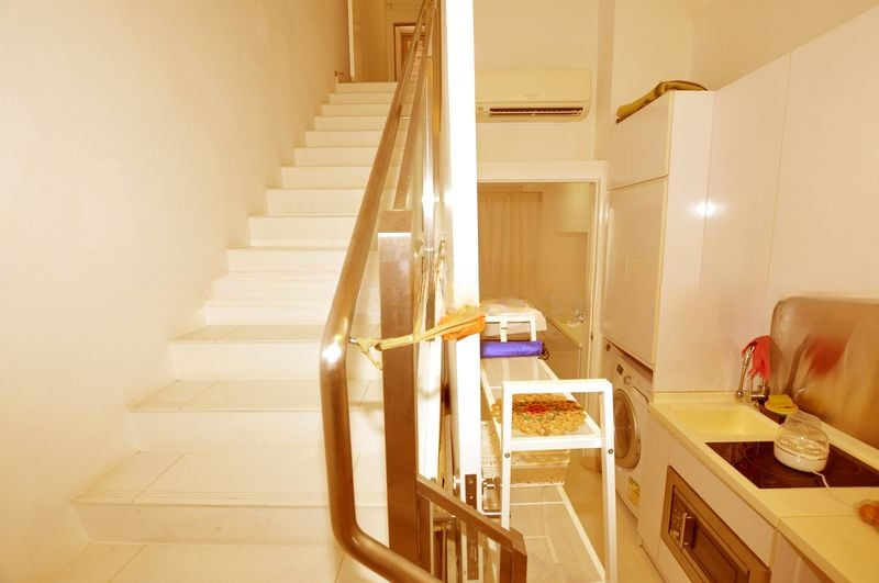 # 1 LOFT 7