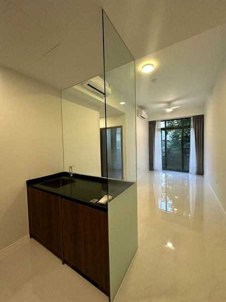 PHOENIX RESIDENCES 1