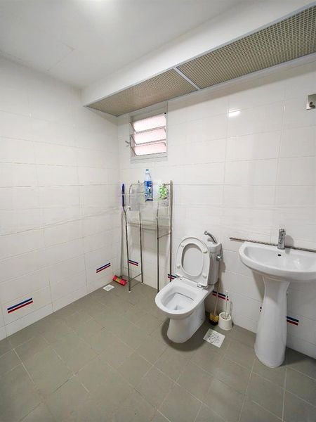 BT BATOK WEST AVE 6 13