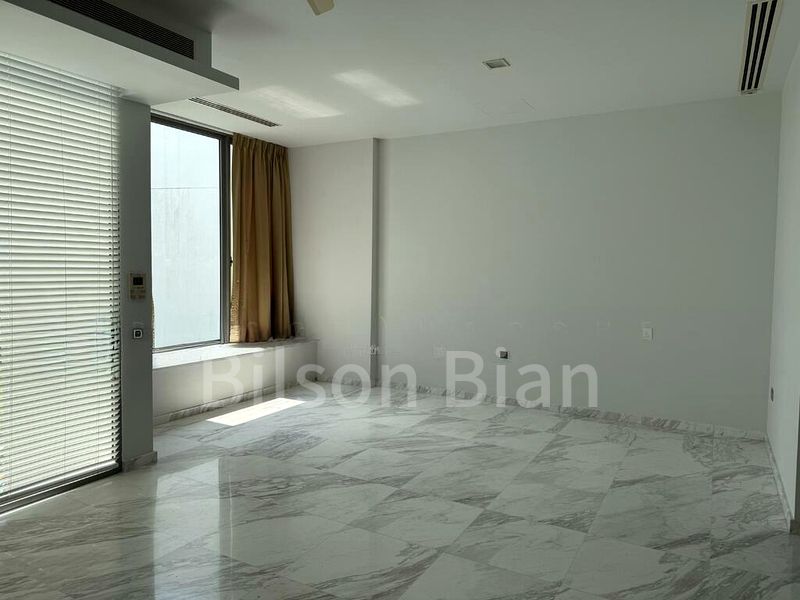 MARINA COLLECTION 11